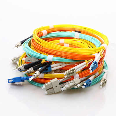OM4 à plusieurs modes de fonctionnement duplex 2 mètre 50/125 corde de correction optique de fibre de LC
