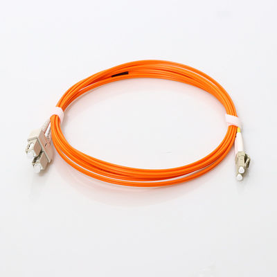 OM4 à plusieurs modes de fonctionnement duplex 2 mètre 50/125 corde de correction optique de fibre de LC